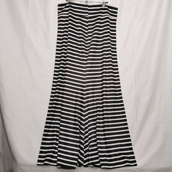 Black and White Striped Skirt Size L NWOT #94 - Picture 1 of 4